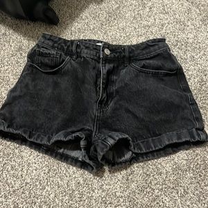 black pacsun jean shorts